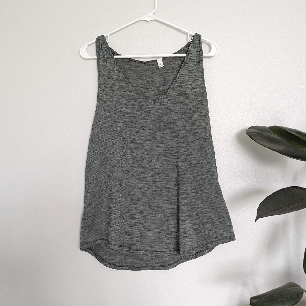 Lululemon Do The Twist Tank Heathered Dark Forest Size 4